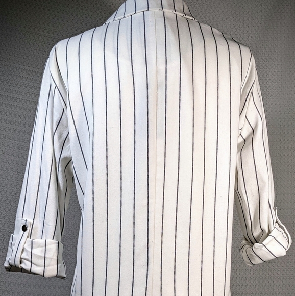 White and Black Striped Lightweight Blazer Jacket NWT - Picture 2 of 4